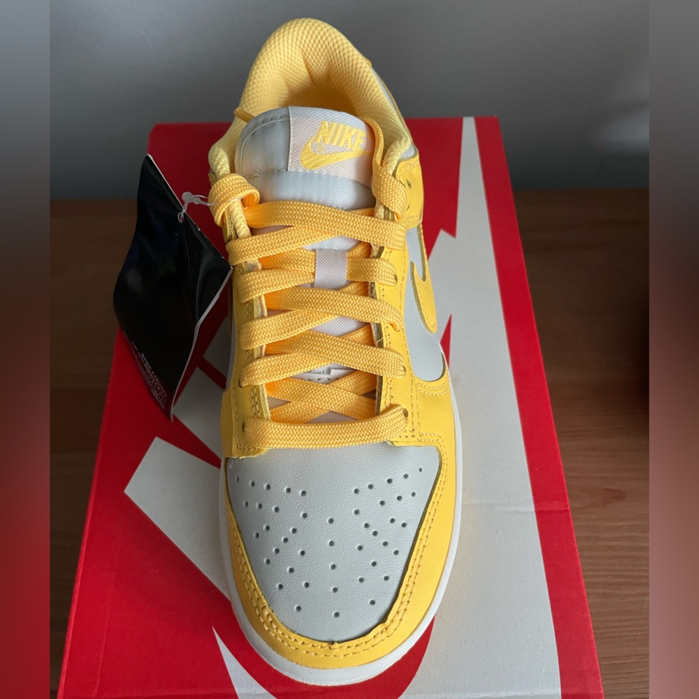Citron Pulse Dunks - Picture 3 of 4
